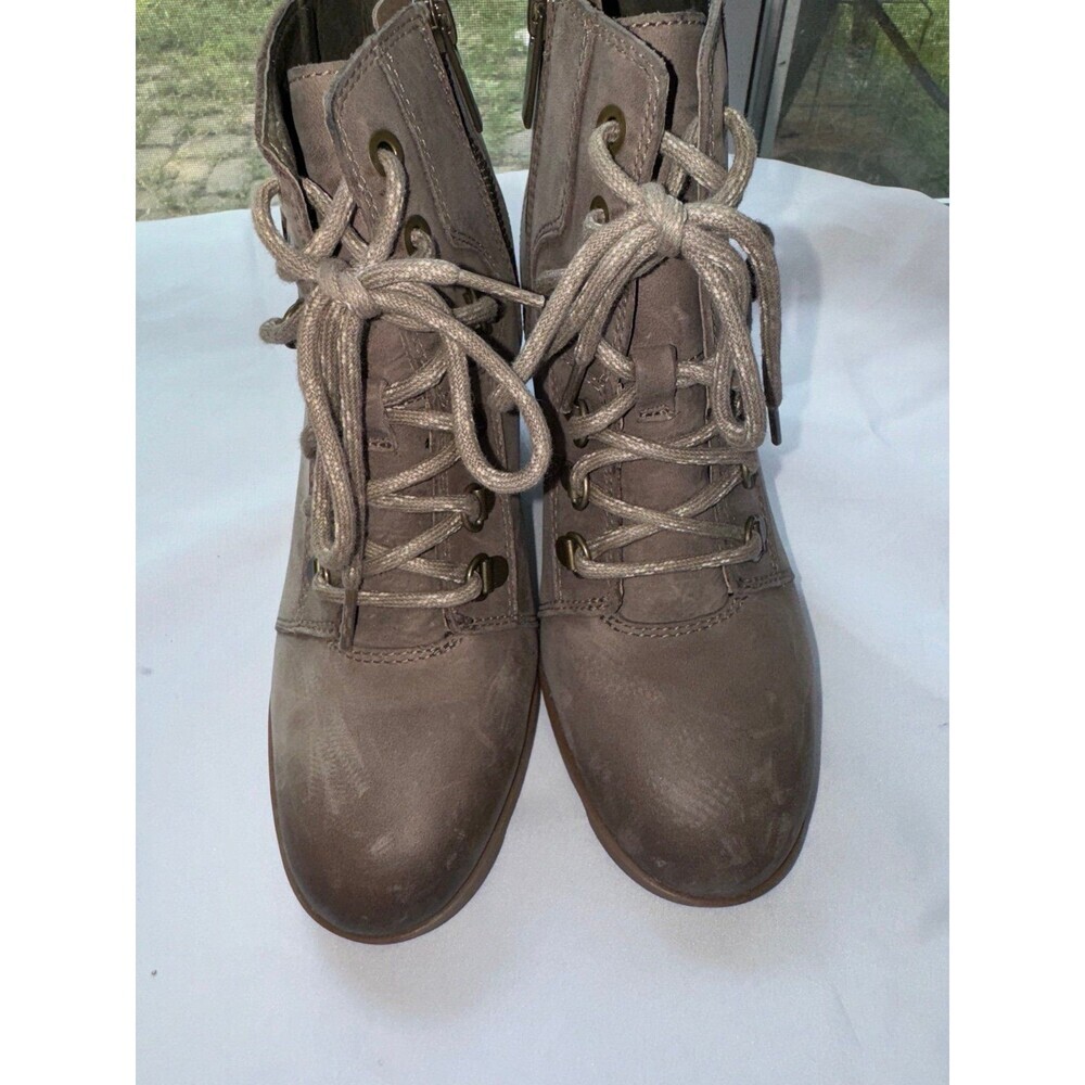 Sorel Joan uptown waterproof wedge lace‎ bootie size 7.5